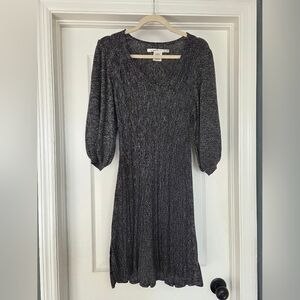 Max Studio Gray V-Neck Women's Sweater Dress W/Balloon Sleeves Size M Like New